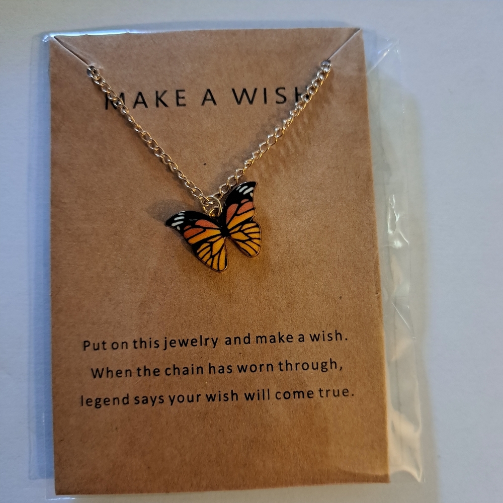 BUTTERFLY PENDANT NECKLACE